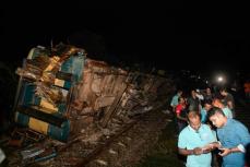 バングラデシュで列車衝突、少なくとも13人死亡　負傷者多数＝警察