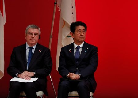 安倍首相、ＩＯＣ会長に東京五輪の1年程度延期を提案へ＝報道