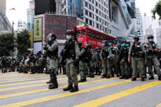 香港国家安全法、投資に影響ない　「内政干渉」中止求める＝中国報道官