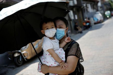 中国本土の新型コロナ、新規感染者は12人に減少