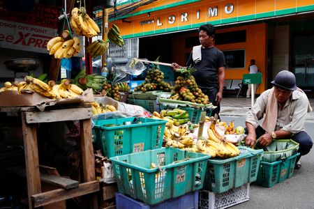 インドネシア、インフレ抑制・景気支援策を準備