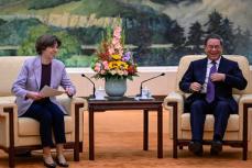 コロナ仏外相、中国首相と会談　対話姿勢を強調