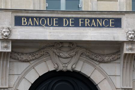 政情不安による市場混乱、仏銀行の流動性に影響なし＝中銀総裁