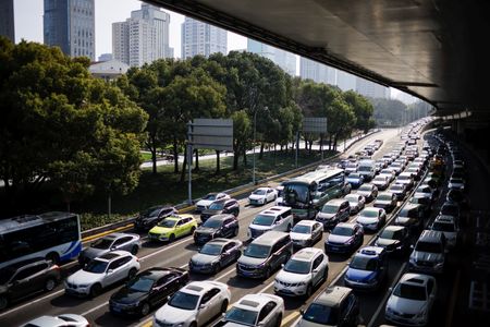 中国自動車販売代理店、新車大幅値引きで打撃　業界団体が懸念表明