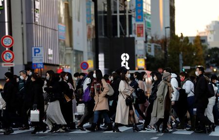 完全失業率、11月は2.9％に改善　ピークアウトの判断は早計