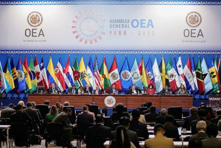 米州機構、ペルー大統領に対する「全面的な支持」表明