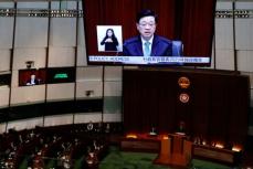 香港、経済・安全保障強化へ　行政長官が施政演説