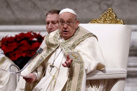 ローマ教皇が「聖年」開幕行事、途上国の債務軽減も訴え