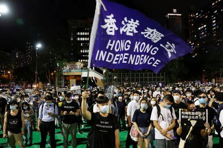 香港の民主化デモへの支持、3カ月前より減少