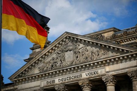 ドイツ政府、今年のＧＤＰ見通しを－5.5％に引き上げ＝関係筋