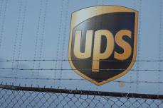 米ＵＰＳ、通期売上高予想引き下げ　電子商取引関連配送が減少