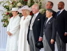天皇皇后両陛下、英で晩さん会出席　チャールズ国王夫妻主催
