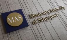 シンガポール中銀、現行の金融政策を維持　予想通り