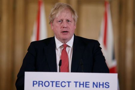 ジョンソン英首相、27日に復帰へ　英国の死者2万人超す