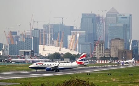 欧州の航空需要見通しが再び悪化、規制強化で夏の旅行に黄信号