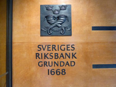 スウェーデン中銀、金利据え置き　年内利下げ想定3回に増加