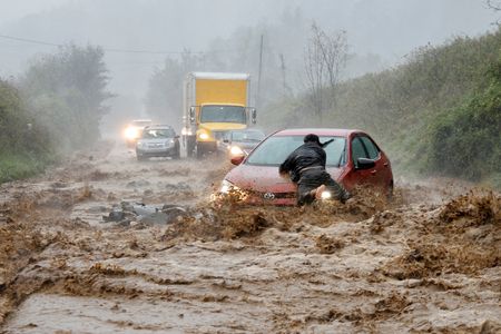 ハリケーン「へリーン」、米南東部で人的被害　数百万世帯で停電