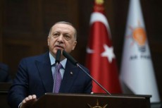 トルコ、シリア北西部の拠点からアサド政権軍排除へ＝大統領