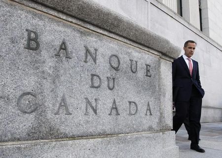 カナダ中銀、ＦＲＢに先行して利下げか　成長鈍くインフレ沈静