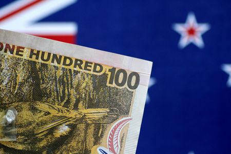 ＮＺ中銀、政策金利0.5％引き下げ　追加緩和を示唆