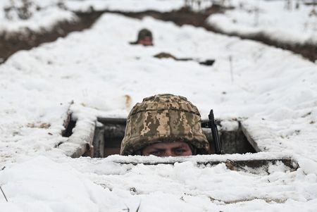 ウクライナは徴兵年齢18歳に引き下げを、戦力強化へ米が圧力