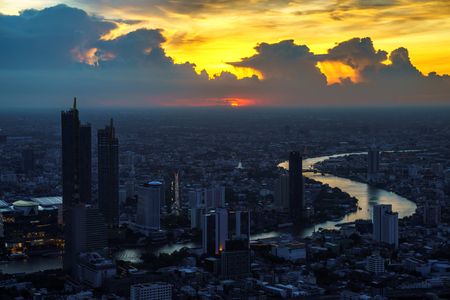 タイ経済、今年3.0─3.5％成長へ　刺激策と外国投資が寄与＝財務相