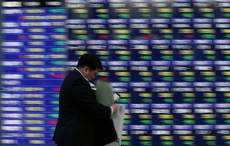 日経平均は続落スタート、時間外で米株先物軟調で売り優勢