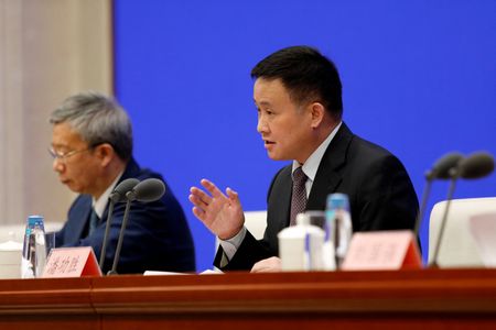 中国人民銀総裁、金融緩和の継続表明　構造改革の必要性も強調