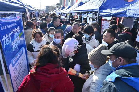 中国国家主席、雇用促進策の策定指示　「若者を最優先」