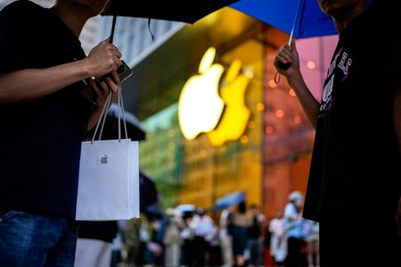 中国7月スマホ販売、海外ブランドは2.7％増＝政府系シンクタンク