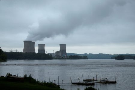 アングル：ＡＩで急増する米国の電力需要、原発活用の高い壁