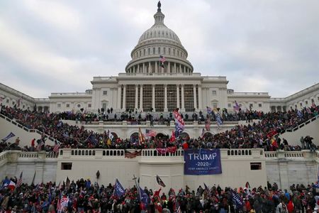 米議会襲撃の調査委設置、上院でも論戦　共和反対で承認は不透明