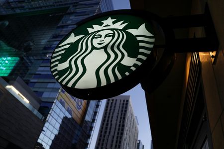 米スタバ、四半期既存店売上高は予想ほど落ち込まず　再建策奏功か