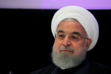 イラン大統領、米制裁とコロナで2020年は「最も困難な年に」