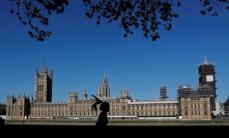 英財務相、11月25日に1年間の政府支出計画発表へ