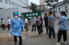中国本土の新型コロナ新規感染者は19人、前日の12人から増加