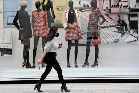 小売販売10月は前年比6.4％増、増税の反動で8カ月ぶりプラス＝経産省