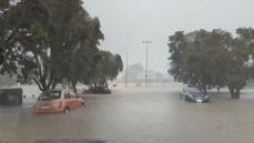 ニュージーランド豪雨で4人死亡、洪水や土砂崩れ発生