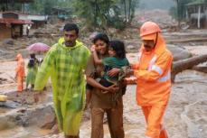 インド南部で土砂崩れ、少なくとも19人死亡　豪雨で救助難航