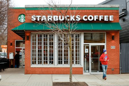 スターバックス、第4四半期は世界既存店売上高が減少　需要低迷で