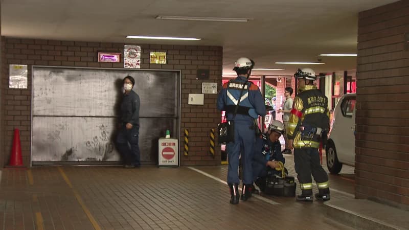 エレベーター式の立体駐車場で車が転落　６０代女性を救助　足の痛み訴えるも命に別状無し