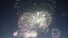 ４５００発の花火が夏の夜空彩る　北九州市で「くきのうみ花火の祭典」