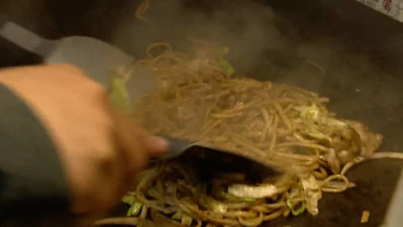 「今後の鳥町食道街の復興に向けた礎になれば･･･」　火災から1年　焼きうどん「だるま堂」がキッチンカーでの営業をスタート