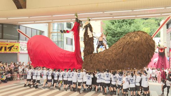 愛媛の夏の風物詩！宇和島市の「牛鬼まつり」最終日＆江戸時代からつづく伝統「きうり封じ」