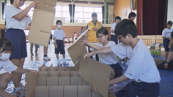 若手防災リーダー育成へ  松山市の中学校で防災体験学習会