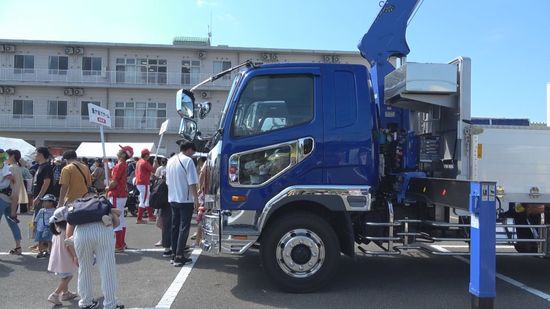 働くクルマの魅力を体感！松山市で「トラックフェスタ」開催