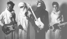 「砂漠のジミヘン」エムドゥ・モクター、新たなギターヒーローが語る愛と革命の音楽