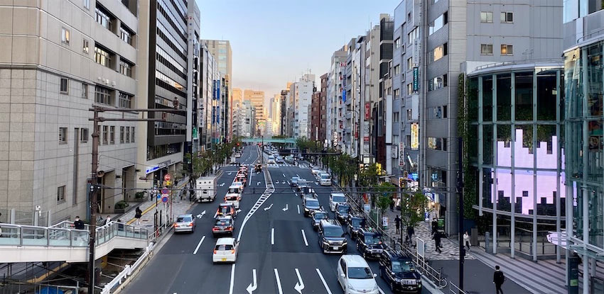 クルアンビンらのベースから読み解く「休符」の役割、鳥居真道が徹底考察