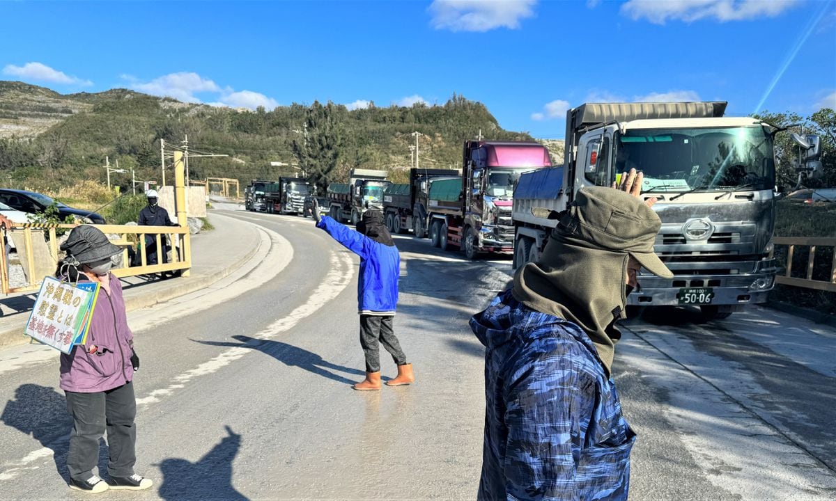 ＜独自＞辺野古移設工事で使う本部港の土砂搬出、12月上旬再開へ　警備員死亡事故で中断