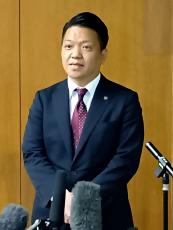 「辞めるような悪いことをしたわけではない」　岸和田市長が続投表明、性的関係問題巡り